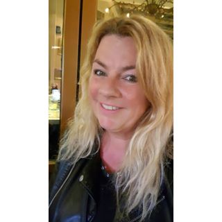 Profile Picture of Anita Renders (@Anita-Renders) on Facebook