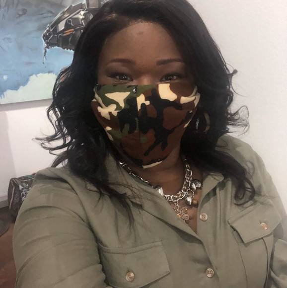 Profile Picture of Janine Morris (@jmorris2323) on Poshmark