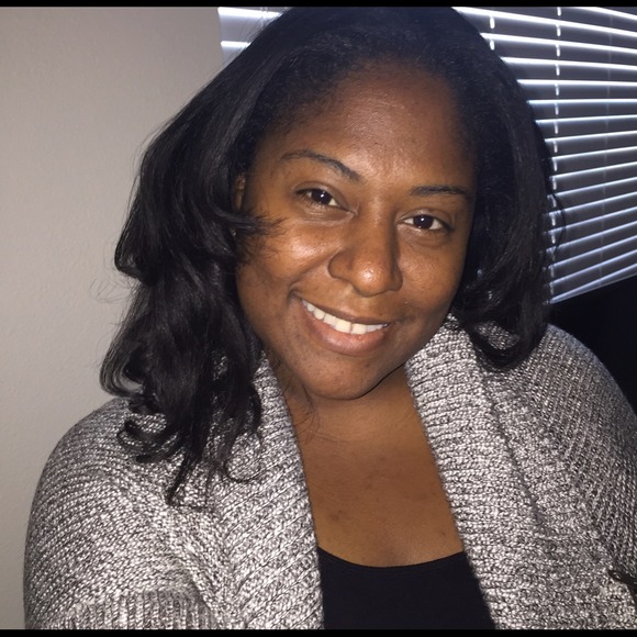 Profile Picture of Melody Gradowski (@vipl123) on Poshmark