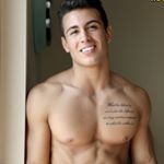 Profile Picture of Calvin Morris (@wellhunghunks) on Instagram