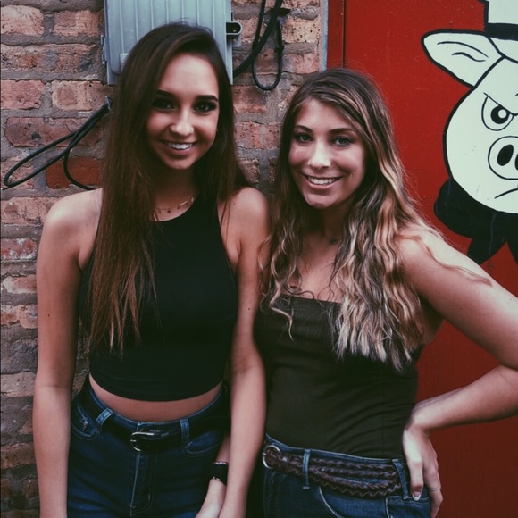 Profile Picture of Emily Neidermann (@eneidermann) on Poshmark