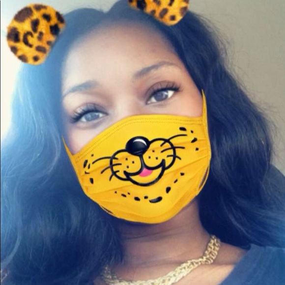 Profile Picture of Janie Pyett (@rose843) on Poshmark