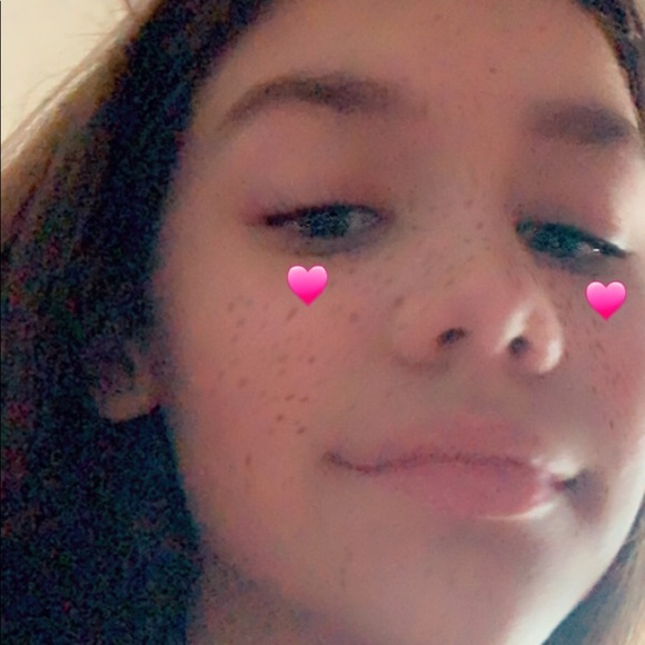 Profile Picture of Ava Curtsinger (@aavvaa_) on Poshmark