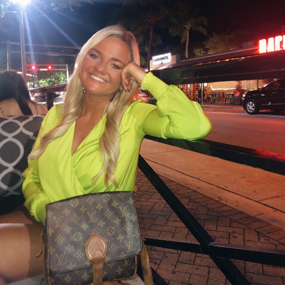 Profile Picture of Emily Bergert (@bergerer4) on Poshmark