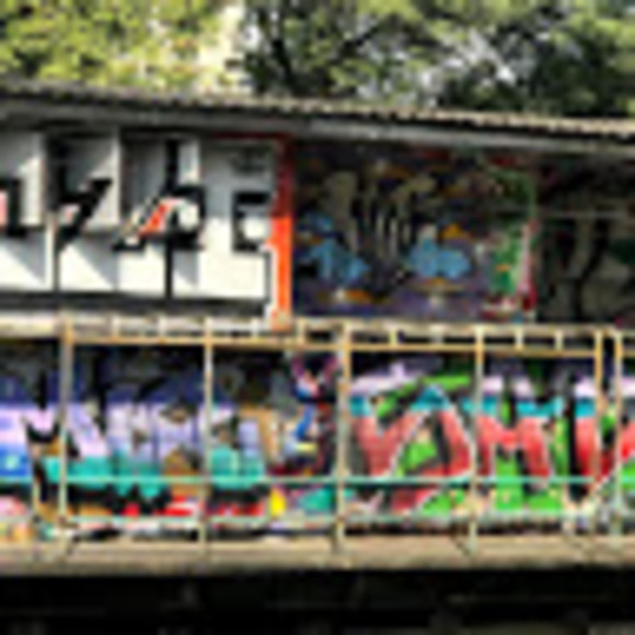 Profile Picture of Karen Silverman (@karensilverman) on Poshmark