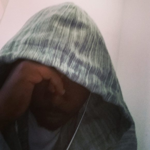 Profile Picture of Kingdonnell Davis (@kingdonnell) on Poshmark