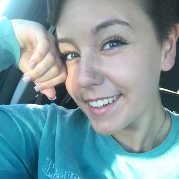 Joslyn Donham - Poshmark Profile Picture of Joslyn Donham (@mrsquesada) on Poshmark