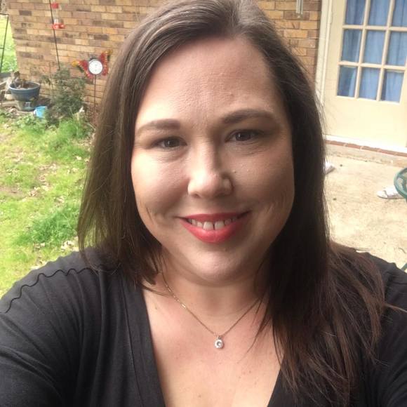 Profile Picture of Jennifer Prewitt (@jd_prewitt) on Poshmark