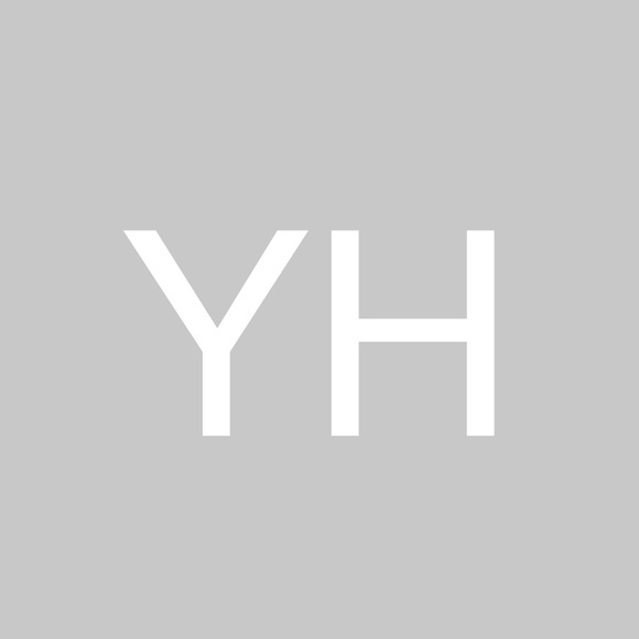 Profile Picture of Yuko Handler (@chocokatz) on Poshmark