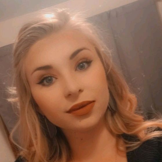Profile Picture of Rayna Hansen (@raynahansen) on Tiktok