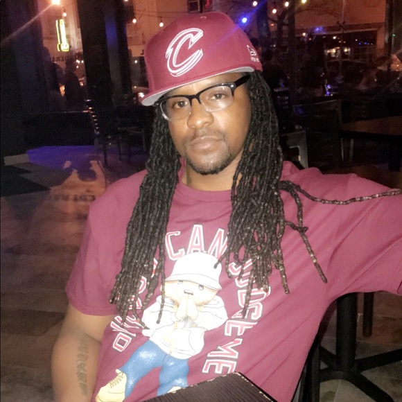 Profile Picture of Maurice Collier (@moebossup) on Poshmark