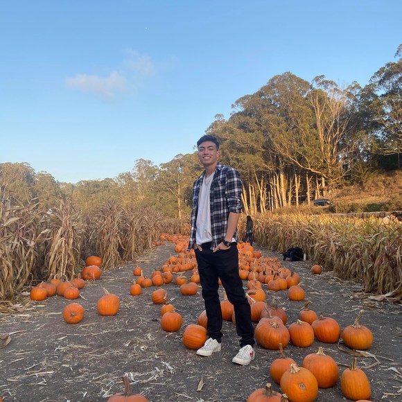 Profile Picture of Michael Vanderzyl (@vanderzylm) on Poshmark