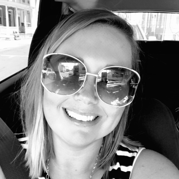 Profile Picture of Ericka Brunner (@akmom0222) on Poshmark