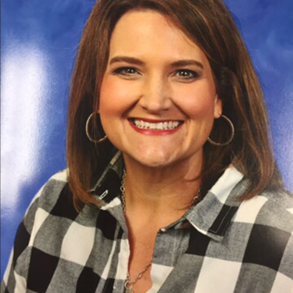 Profile Picture of Brandy Barr (@bbarr3) on Poshmark