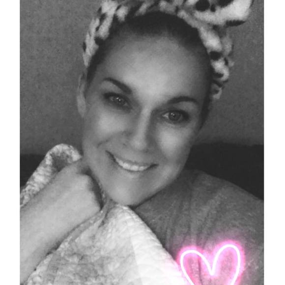 Profile Picture of Alicia Michael (@alicia86) on Poshmark