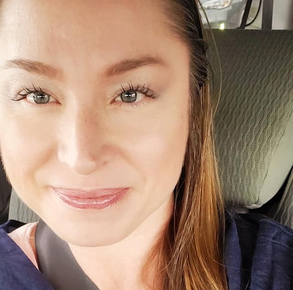 Profile Picture of Danielle Bryngelson (@danibryngelson) on Poshmark