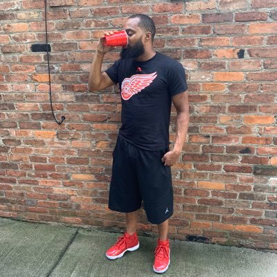 Reginald Brown - Twitter Profile Picture of Reginald Brown (@CloudsAndMoney) on Twitter