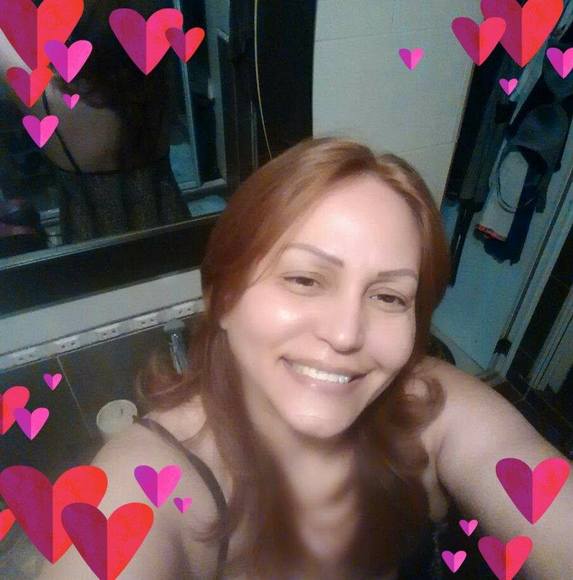 Profile Picture of Airlyn Caldas (@cibela) on Poshmark