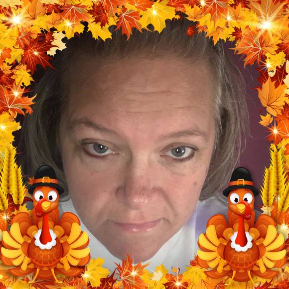 Profile Picture of Michelle Emory (@memory2069) on Poshmark