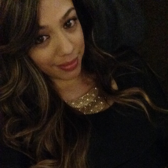 Profile Picture of Kim Rojas (@kimsaucyy) on Poshmark