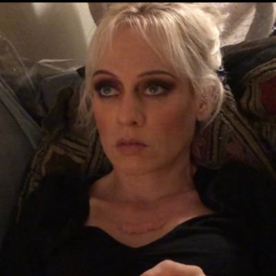 Profile Picture of Hey Nerd Chick  👻 (@TheHeatherPeter) on Twitter