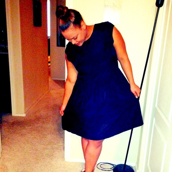 Profile Picture of Leshay Relf (@leshayrelf) on Poshmark