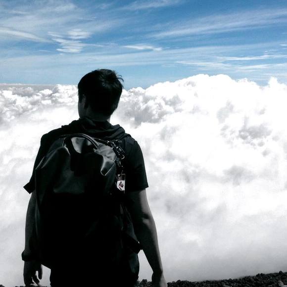 Profile Picture of Andrew Dizon (@andrewdizon) on Poshmark