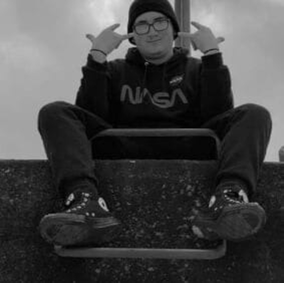 Profile Picture of Josh Ghrist (@joshghrist) on Poshmark