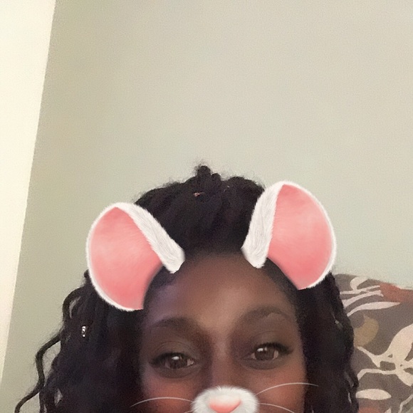 Profile Picture of Danielle Harper (@audrie1980) on Poshmark