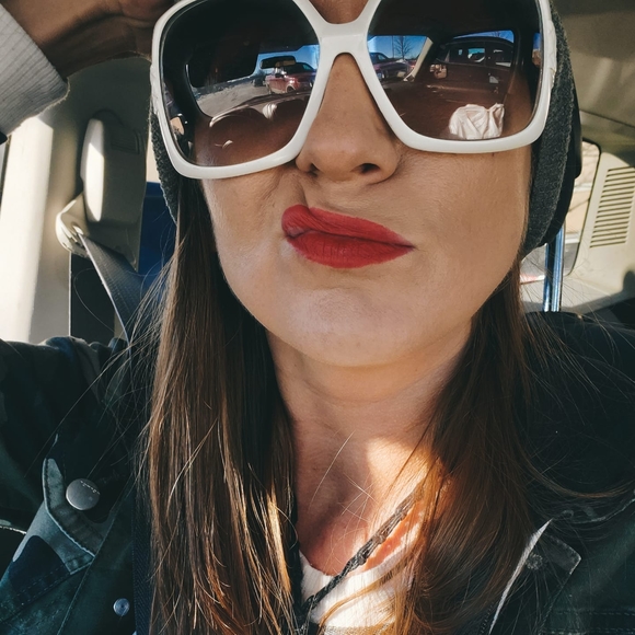 Profile Picture of Lacey Neff (@lacey1213) on Poshmark