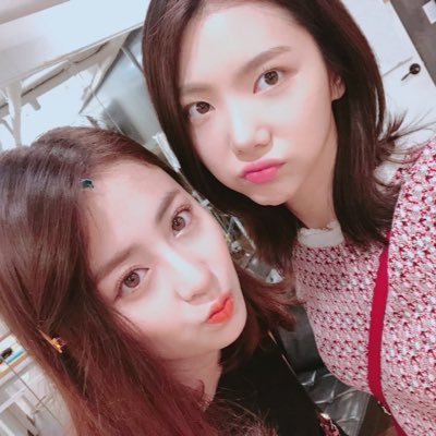 Profile Picture of For Heo Yoonjin And Lee Kaeun (@kirinpics) on Twitter