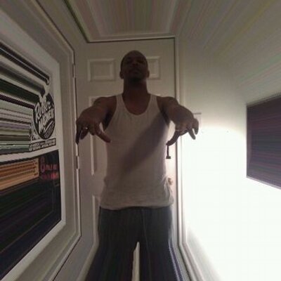 Profile Picture of Sean Purnell (@@MrSonnyDickens) on Twitter