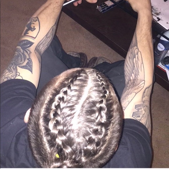 Profile Picture of Josh Presley (@casperluchi) on Poshmark