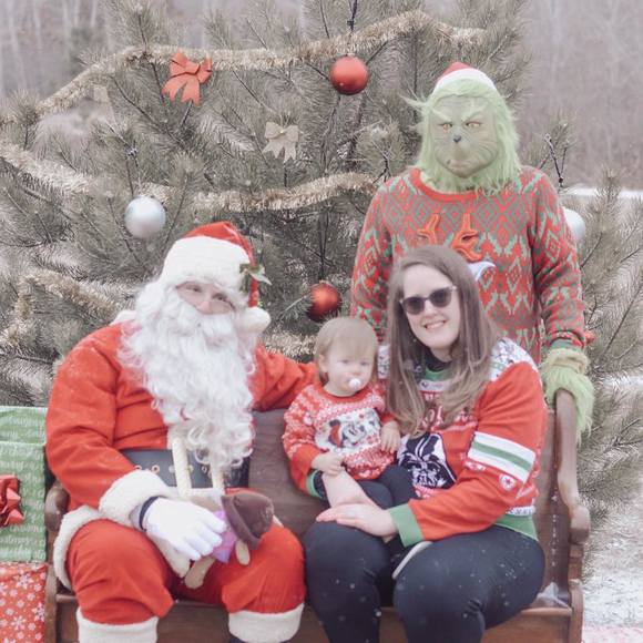 Profile Picture of Amber Raeburn (@amberraeburn) on Poshmark