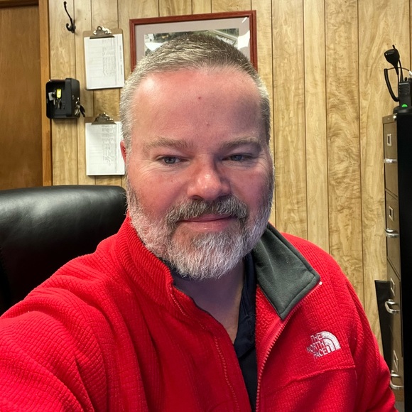 Profile Picture of Tim Mccreless (@timmccreless) on Poshmark