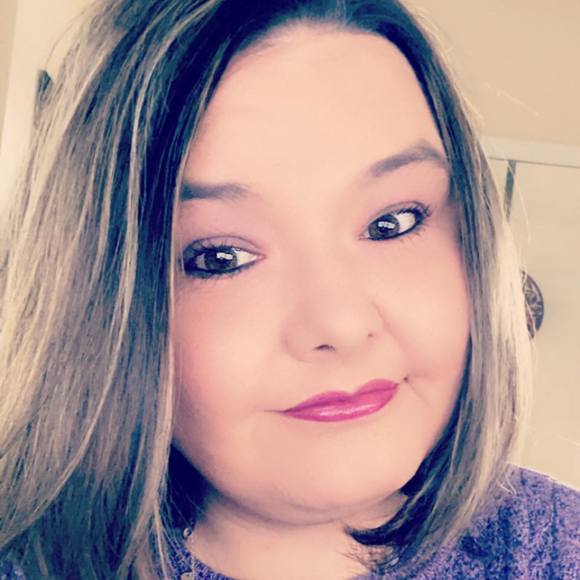 Profile Picture of Raeann Patton (@pattonraeann) on Poshmark