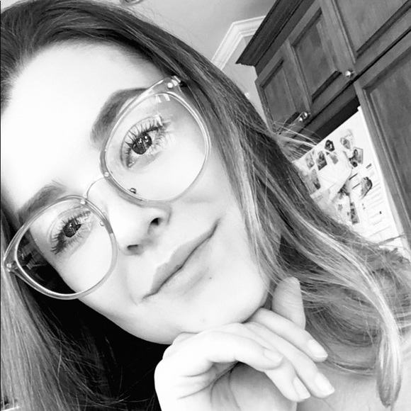 Profile Picture of Mathilde Boyer (@mathildeboyer) on Poshmark