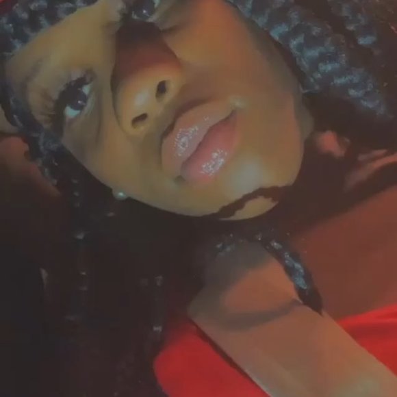 Profile Picture of Darshay Otg (@darshayotg) on Poshmark