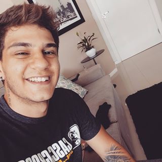 Profile Picture of João Lucas Pellicer Machado (@jpellicermachado) on Facebook