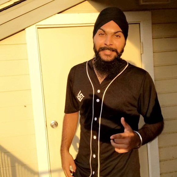 Profile Picture of Hardeep Singh (@hardeepsingh817) on Poshmark