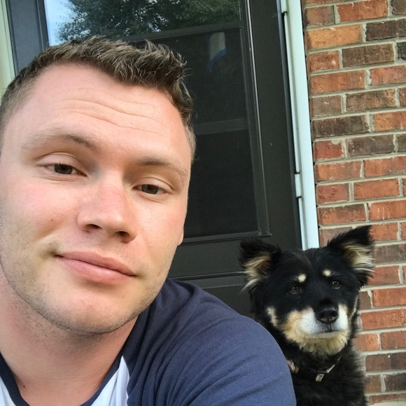 Profile Picture of Matthew Hartmann (@mhartmann11) on Poshmark