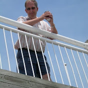 Profile Picture of Robert Carson (@RobertWCarson) on Youtube