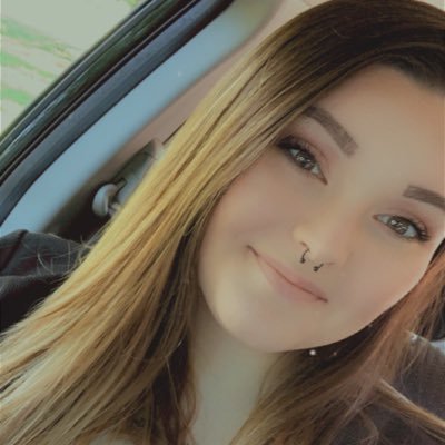 Profile Picture of Macie Campbell (@maciecamp16) on Twitter