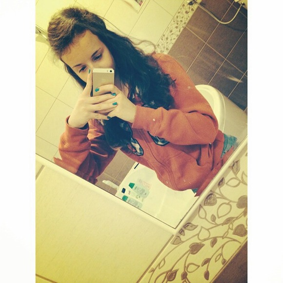 Profile Picture of Jelena Krstic (@jelena98) on Poshmark