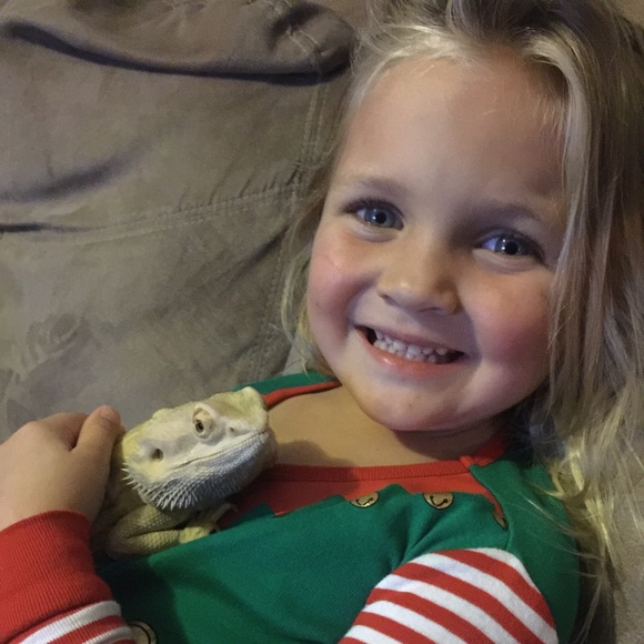 Profile Picture of Anita Vaaler (@aavaaler) on Poshmark