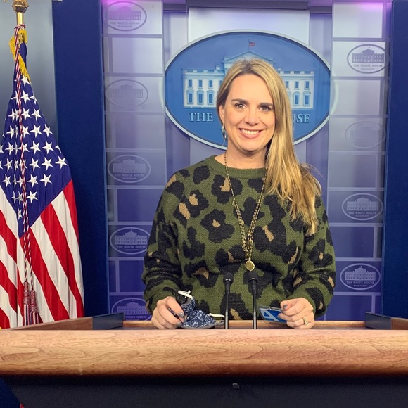 Profile Picture of Kelli Snedecor (@kelliksnedecor) on Poshmark