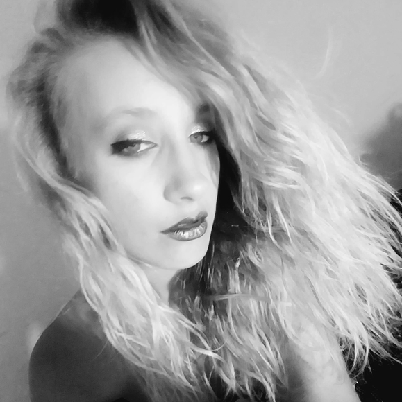 Profile Picture of Taiber Glotz (@taiberslilgirl) on Poshmark