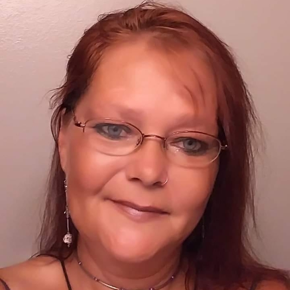 Profile Picture of Tammy Hopple (@tammyleehopple1) on Poshmark