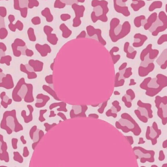 Profile Picture of Hannah Malsky (@hannahmalsky) on Poshmark