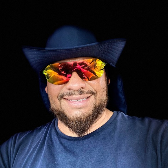 Profile Picture of Jesus Loaiza (@jesusloaizaa) on Poshmark